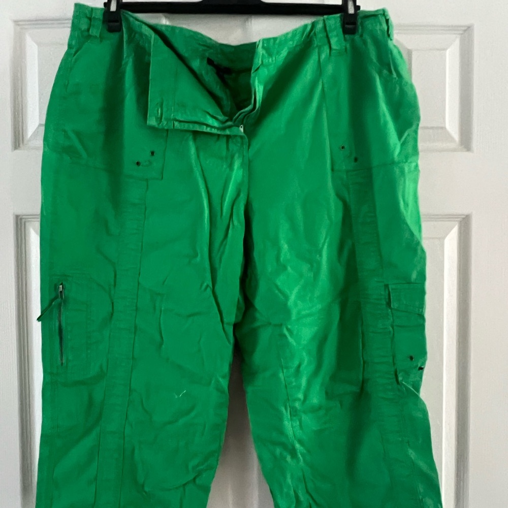 Style and Co. Green Capris, 20W, cargo style
